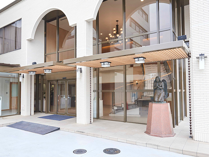 公益社 向島宇治ブライトホール 京都府宇治市 の葬儀場情報 小さなお葬式 葬儀費用が13 09万円から