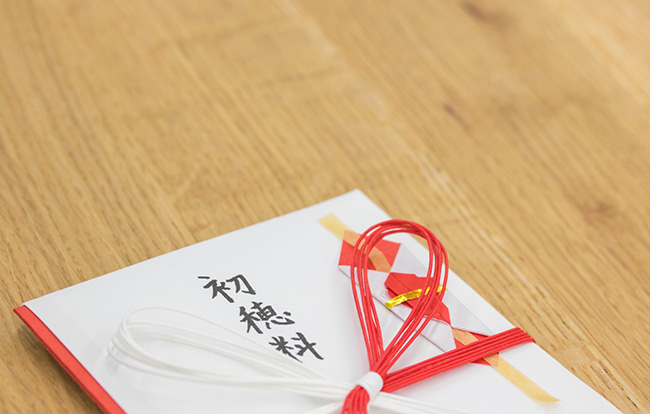 「初穂料」の意味やマナー玉串料との違いについて詳しく解説