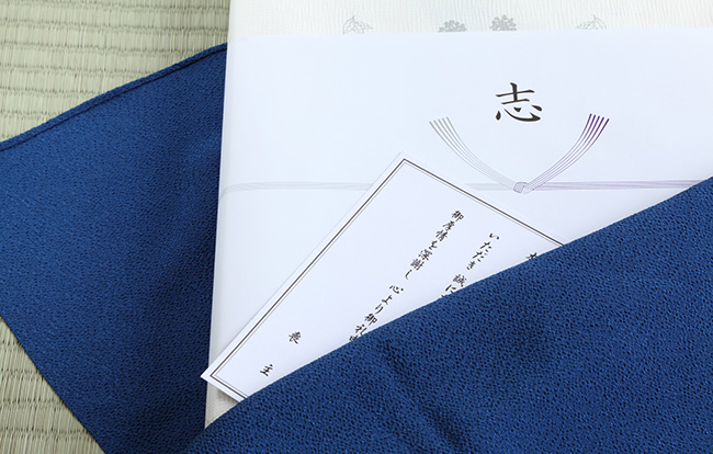 家族葬の香典返しのマナーを徹底解説!金額の相場や渡す品物は?