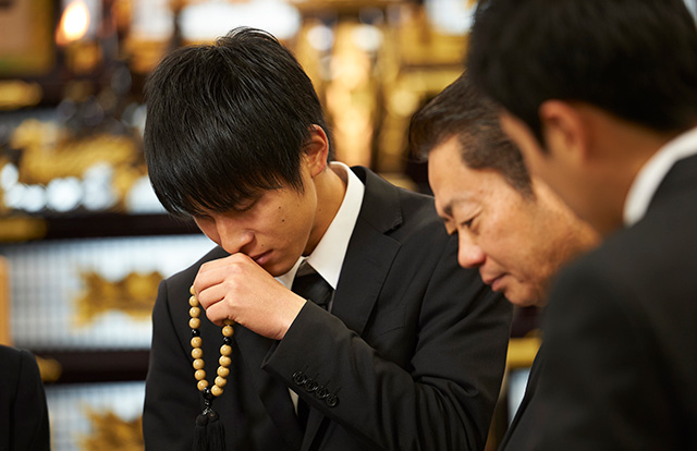 葬式をする義務はある?葬儀の支払いや死亡届は誰がすればよいか解説!